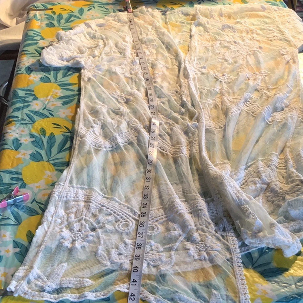 Charlotte Russe White Lace Kimono with Scalloped Hem size L - Picture 8 of 8